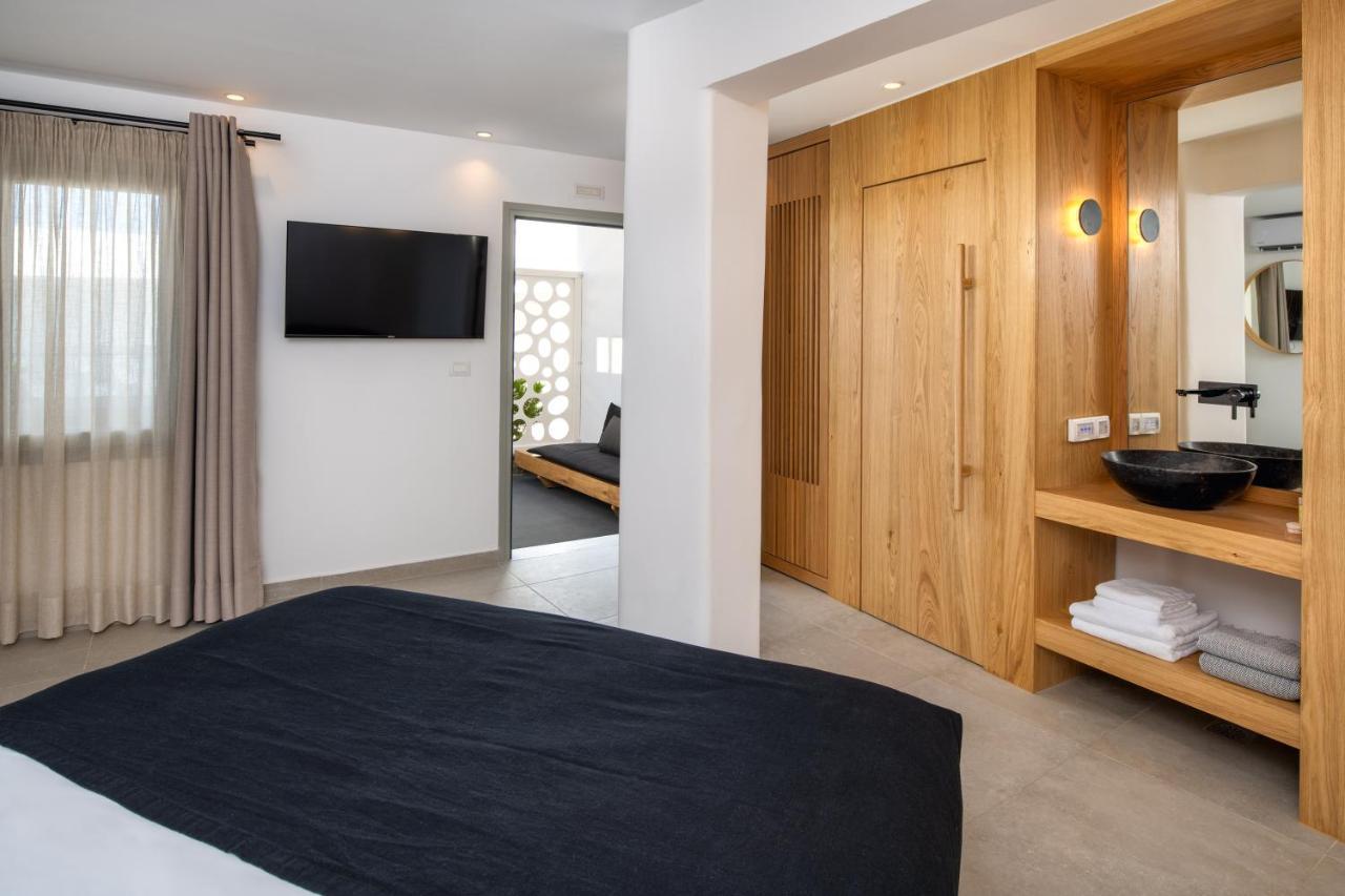Callia Retreat Suites - Adults Only Fira  Exteriér fotografie