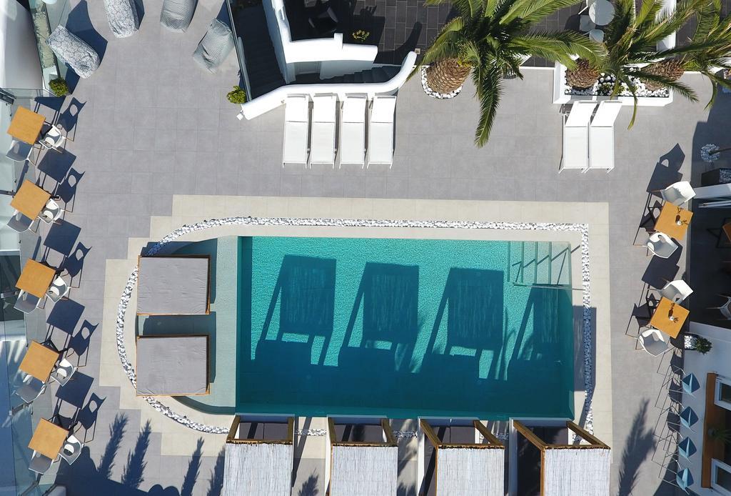 Callia Retreat Suites - Adults Only Fira  Exteriér fotografie